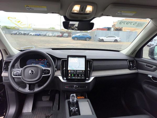 2026 VOLVO XC90