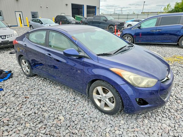 2013 HYUNDAI ELANTRA