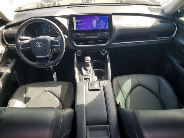 2024 TOYOTA GRAND HIGHLANDER