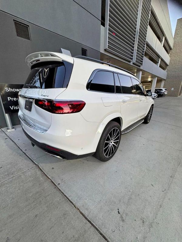 2025 MERCEDES-BENZ GLS