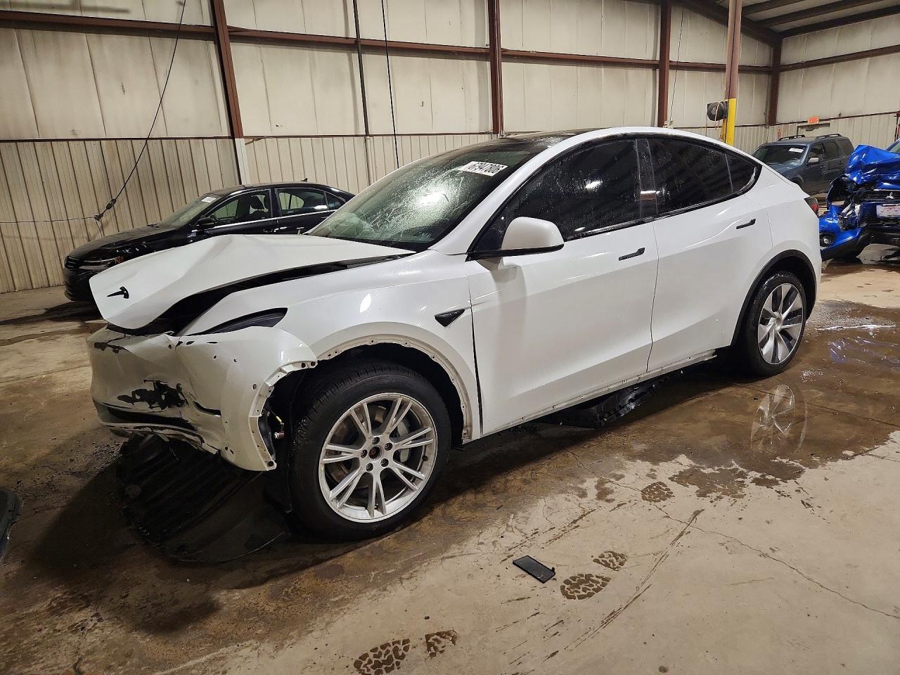 2021 TESLA MODEL Y — Front 3/4