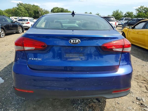 2018 KIA FORTE LX Base