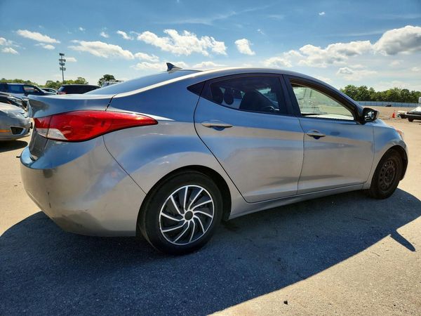 2012 HYUNDAI ELANTRA