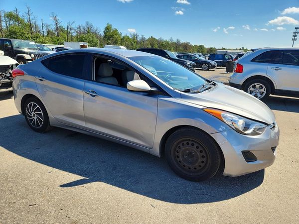 2012 HYUNDAI ELANTRA