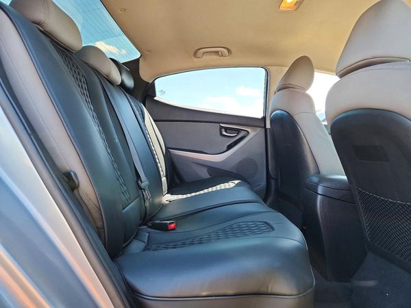2012 HYUNDAI ELANTRA