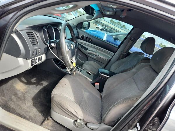 2013 TOYOTA TACOMA Delux