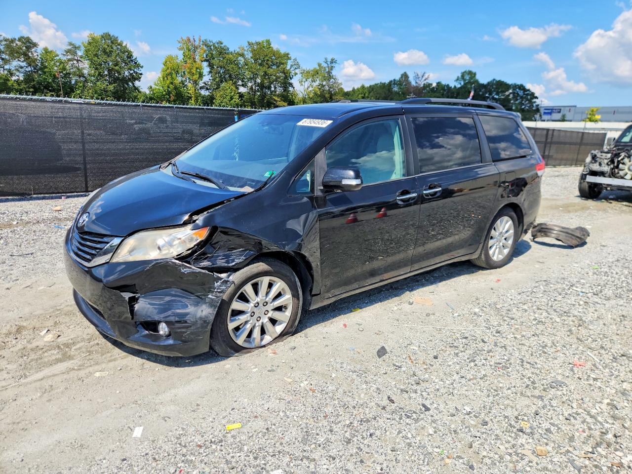 2013 TOYOTA SIENNA