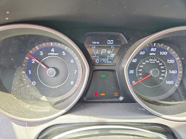 2015 HYUNDAI ELANTRA