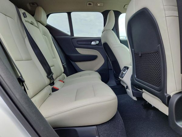 2025 VOLVO XC40 Plus Dark