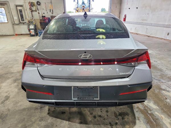 2024 HYUNDAI ELANTRA Limited