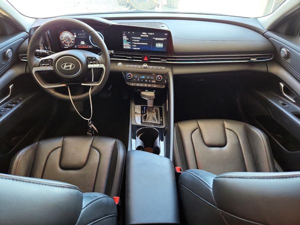 2024 HYUNDAI ELANTRA Limited