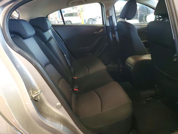 2015 MAZDA 3