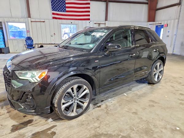 2022 AUDI Q3