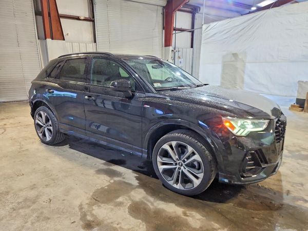 2022 AUDI Q3
