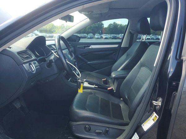 2019 VOLKSWAGEN PASSAT