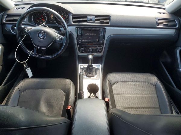 2019 VOLKSWAGEN PASSAT