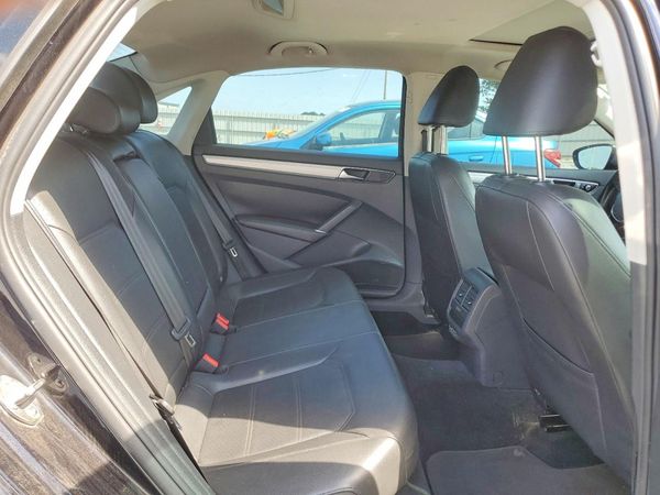 2019 VOLKSWAGEN PASSAT