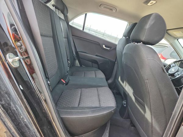 2018 KIA RIO 5-DOOR LX, S