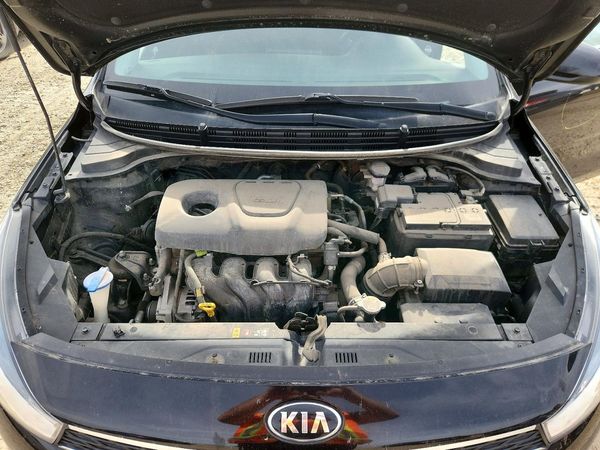 2018 KIA RIO 5-DOOR LX, S