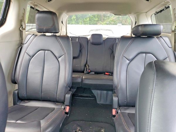 2018 CHRYSLER PACIFICA — SUVN