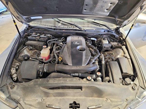 2017 LEXUS IS
