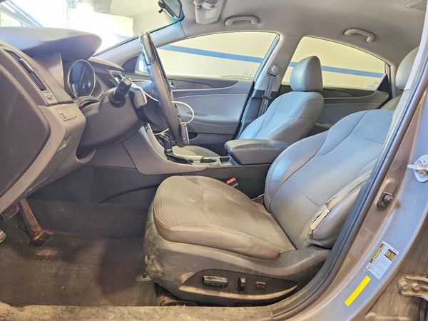 2013 HYUNDAI SONATA — DENT