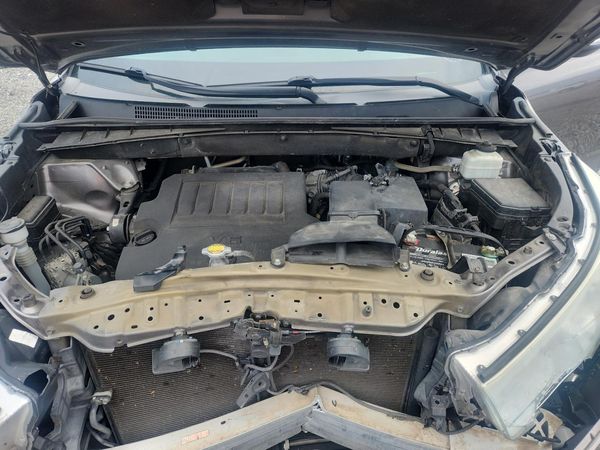 2014 TOYOTA HIGHLANDER Base/Hybrid — Engine bay