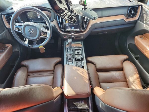 2020 VOLVO XC60 Inscription