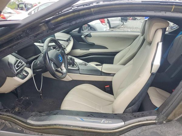 2015 BMW I8