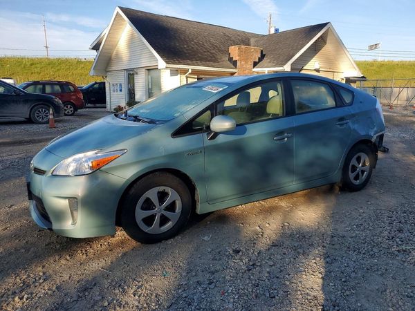 2014 TOYOTA PRIUS