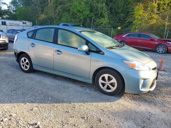 2014 TOYOTA PRIUS