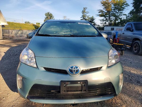 2014 TOYOTA PRIUS
