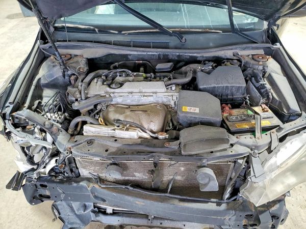 2017 TOYOTA CAMRY LE/SE/XLE/XSE — Engine bay