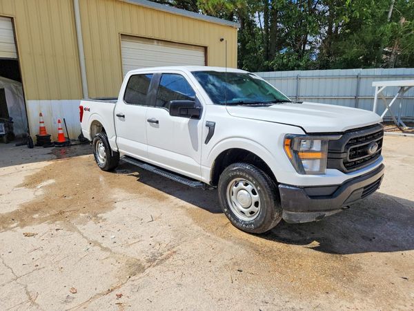 2023 FORD F150 SuperCrew — Passenger 3/4