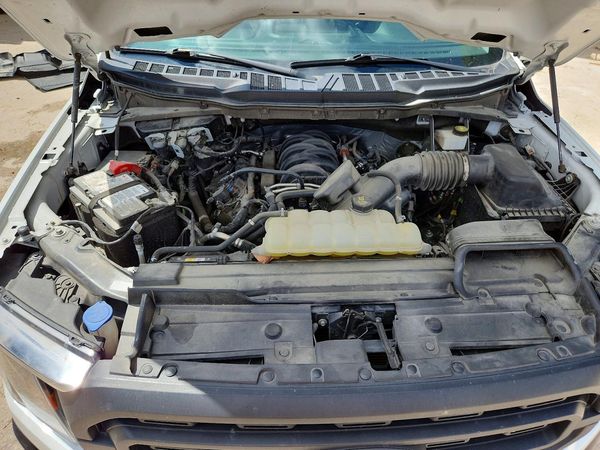 2023 FORD F150 SuperCrew — Engine bay