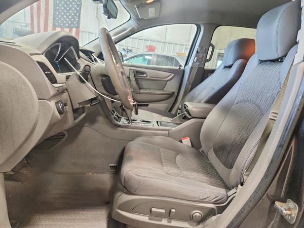 2016 CHEVROLET TRAVERSE LS