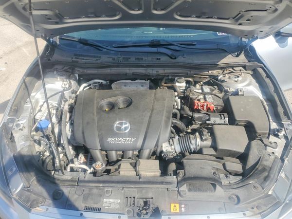 2018 MAZDA 3 Touring