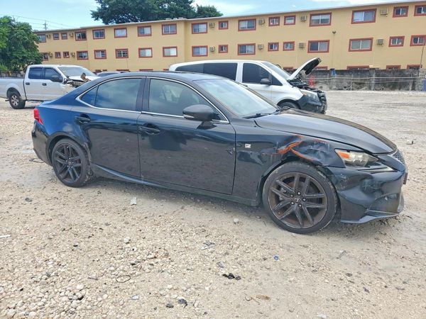 2014 LEXUS IS 250 — Passenger 3/4