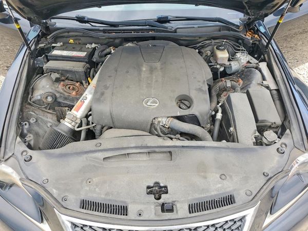 2014 LEXUS IS 250 — Engine bay