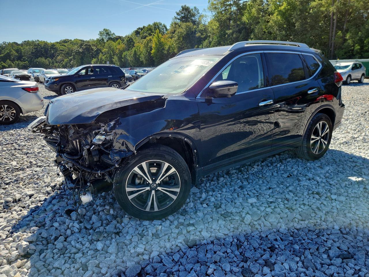 2020 NISSAN ROGUE — Front 3/4