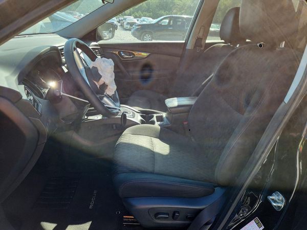 2020 NISSAN ROGUE — DENT