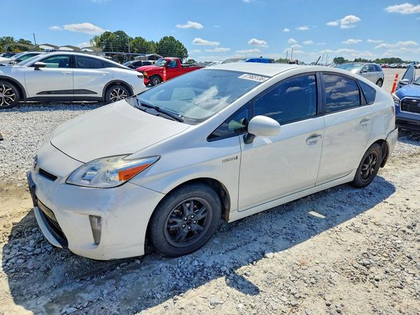 2015 TOYOTA PRIUS