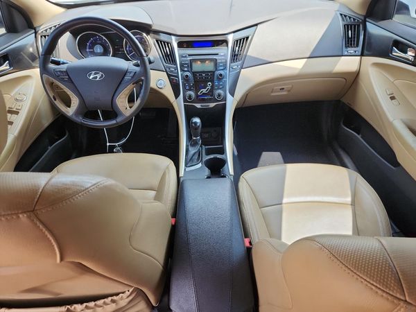 2013 HYUNDAI SONATA