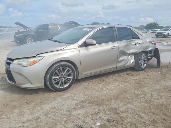 2016 TOYOTA CAMRY