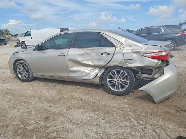 2016 TOYOTA CAMRY