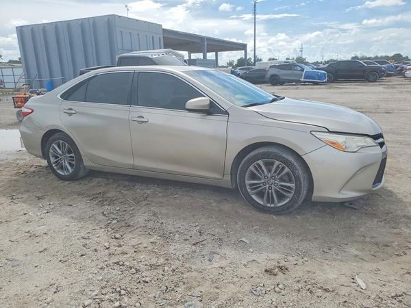 2016 TOYOTA CAMRY