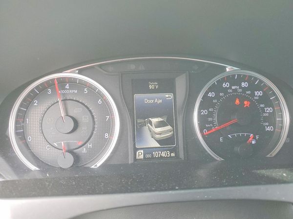 2016 TOYOTA CAMRY
