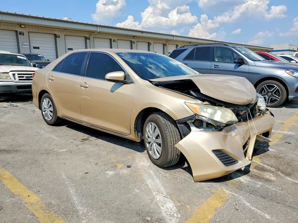 2012 TOYOTA CAMRY