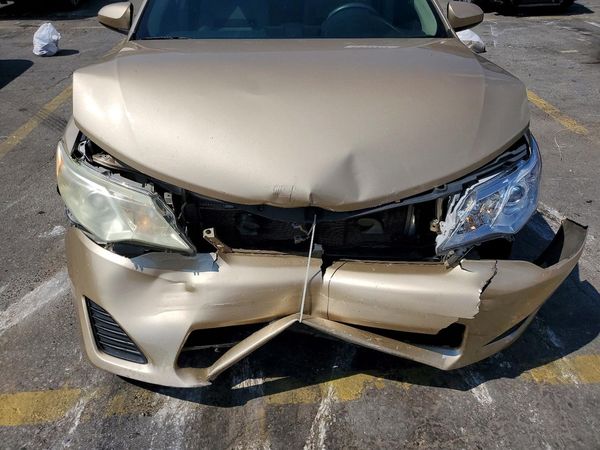 2012 TOYOTA CAMRY