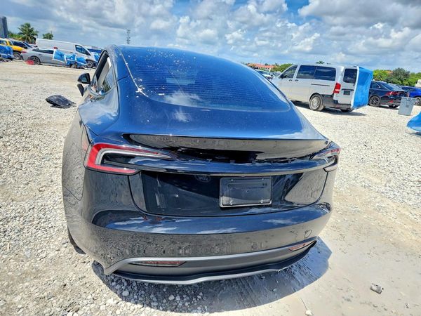 2025 TESLA MODEL 3